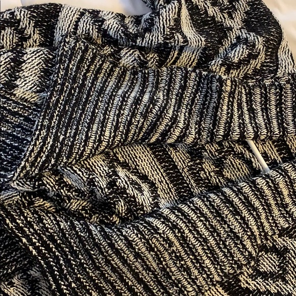 Cardigan - Picture 4 of 4